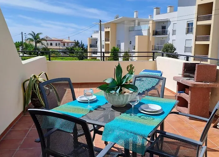 Albufeira Tradicional Beach Apartment